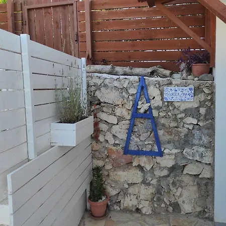 Floreika By The Sea Kır Evi