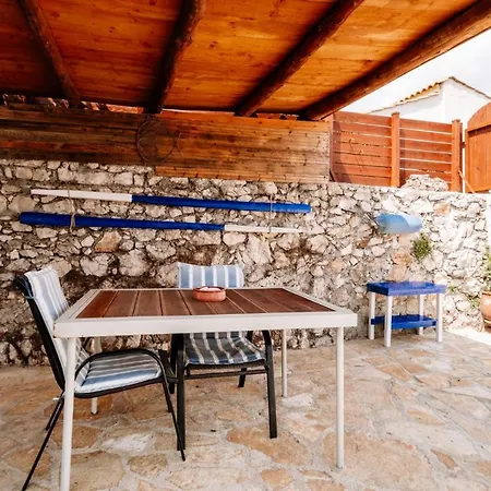 Floreika By The Sea Kır Evi Skinária