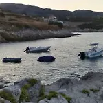 Floreika By The Sea *
