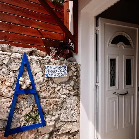 Floreika By The Sea Kır Evi Skinária