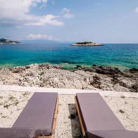 Floreika By The Sea Kır Evi