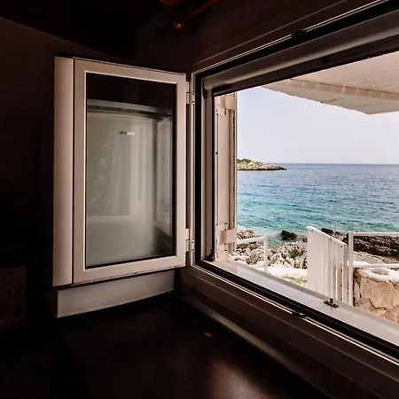 Floreika By The Sea *